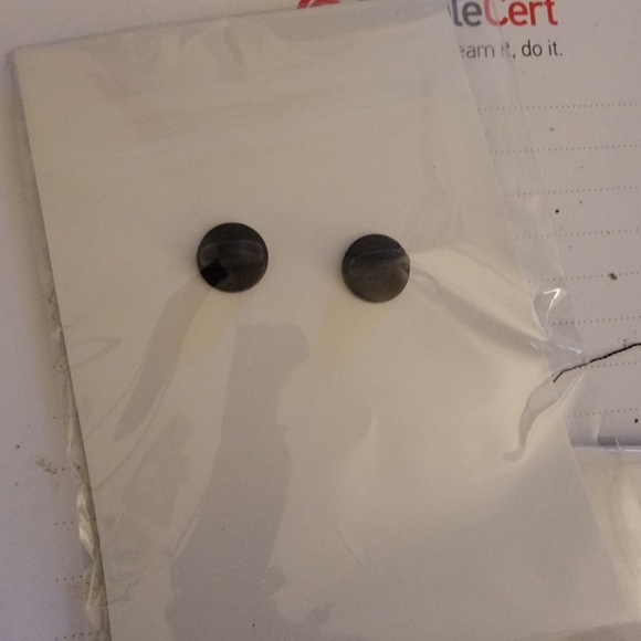 Yellow Button Badge - Picture 3 of 3